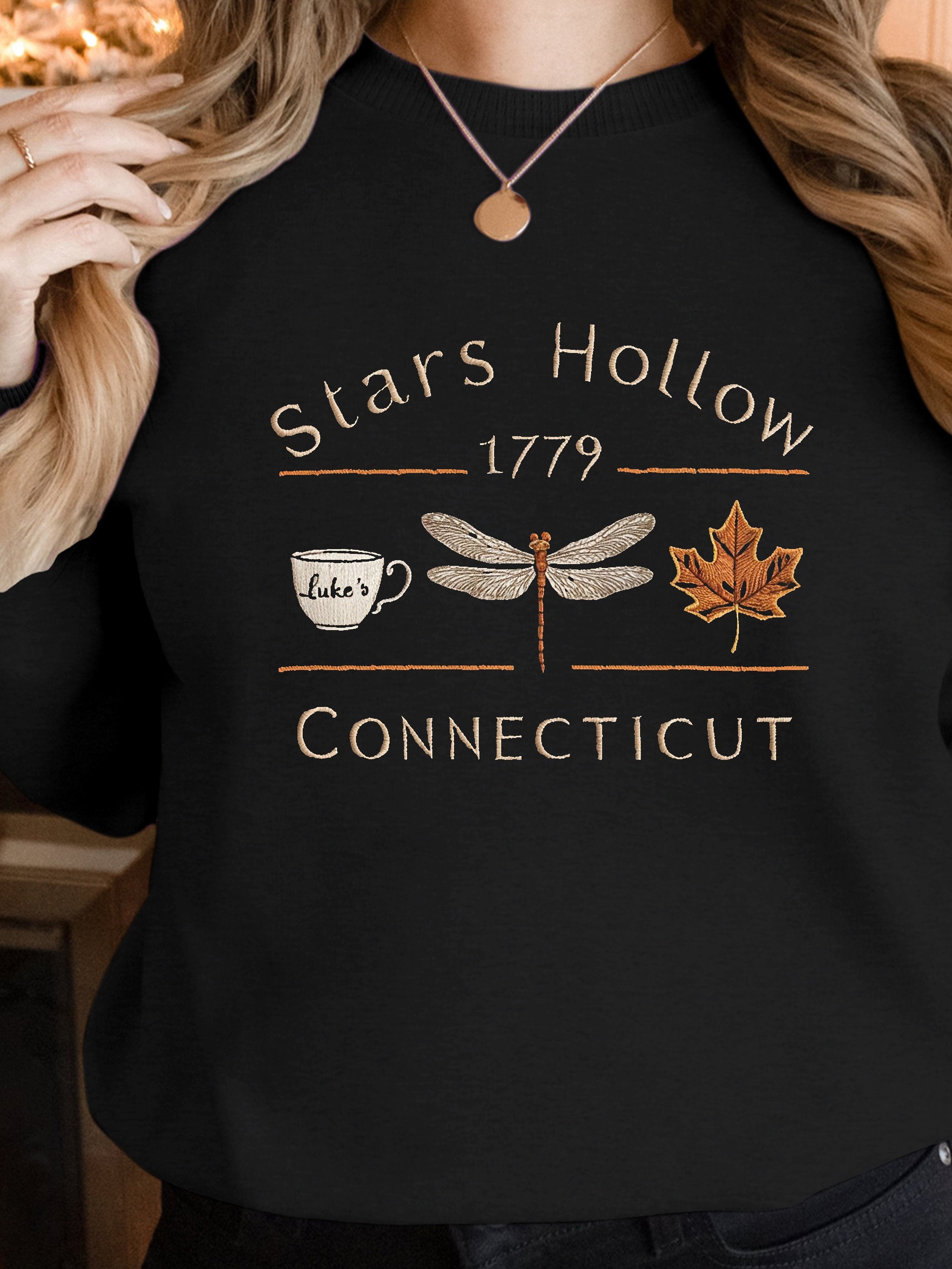 STARS HOLLOW illustration women's sweatshirts